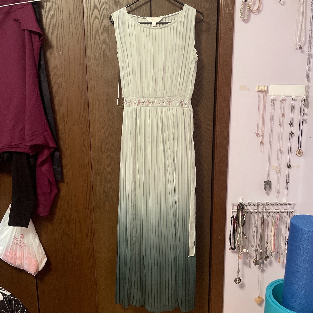 Long, green ombré dress